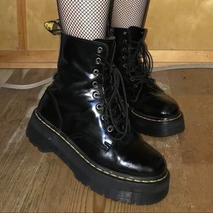 DR. MARTENS JADON 🖤 PLATFORM LACE UP BOOTS 🖤